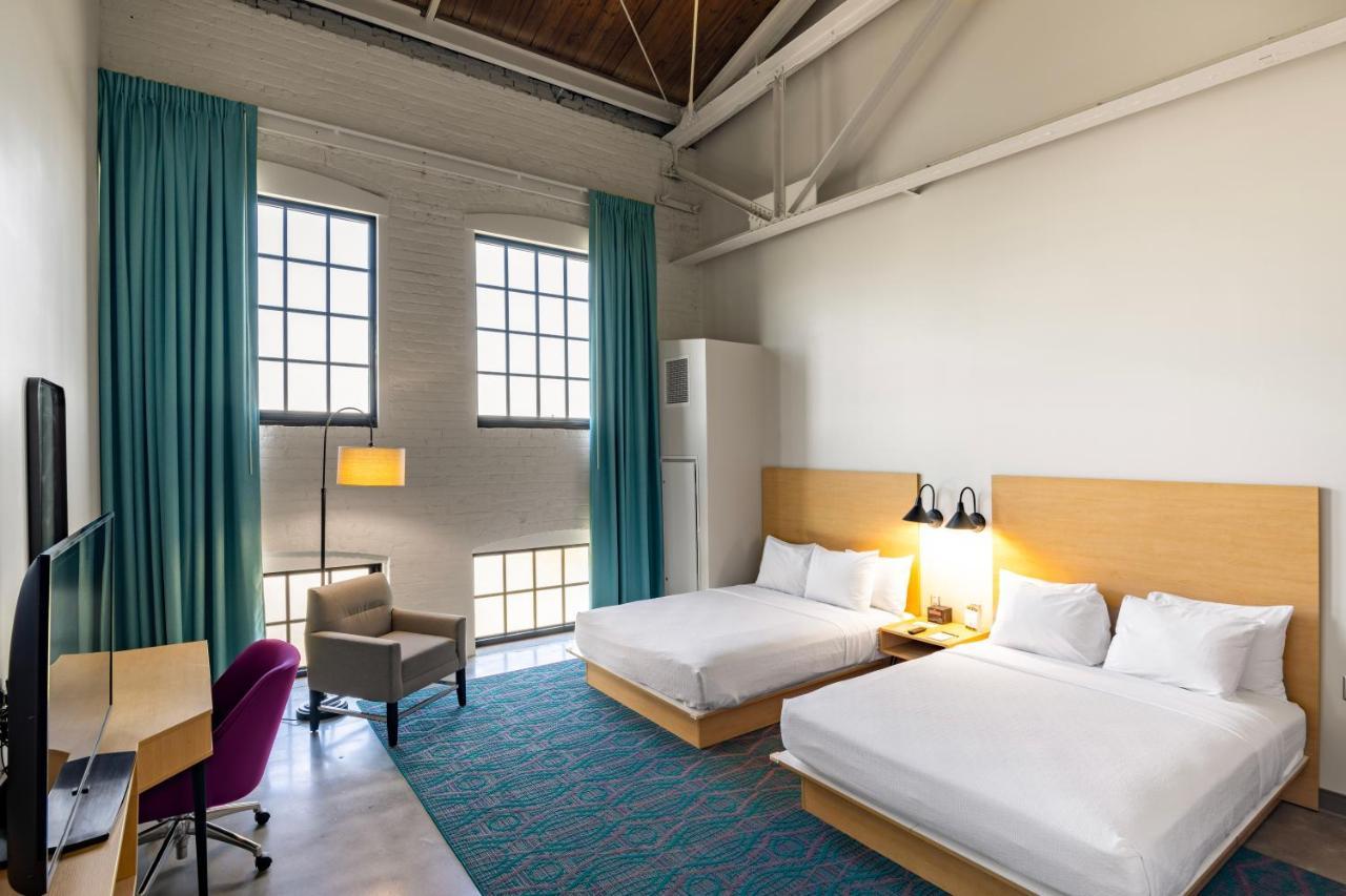 The Warehouse Hotel At Champion Mill Hamilton Esterno foto